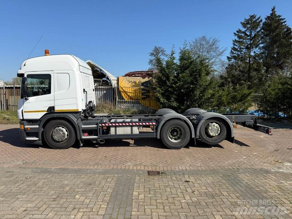 Scania P280 شاحنات بمقصورة وهيكل