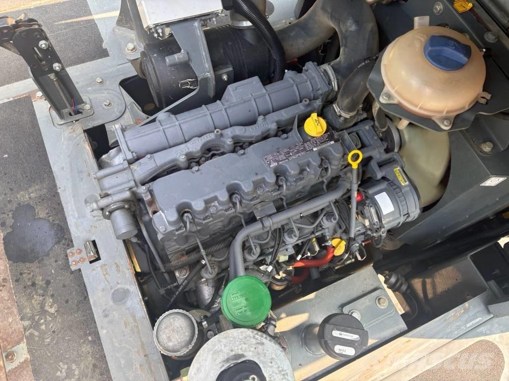 Wacker Neuson 5001 عربات نقل قلابة للمواقع