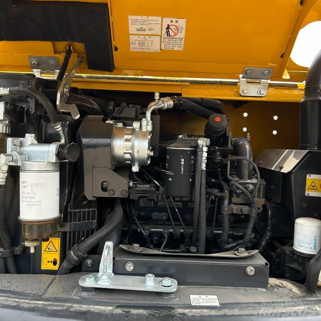Komatsu 60-8 حفارات زحافة