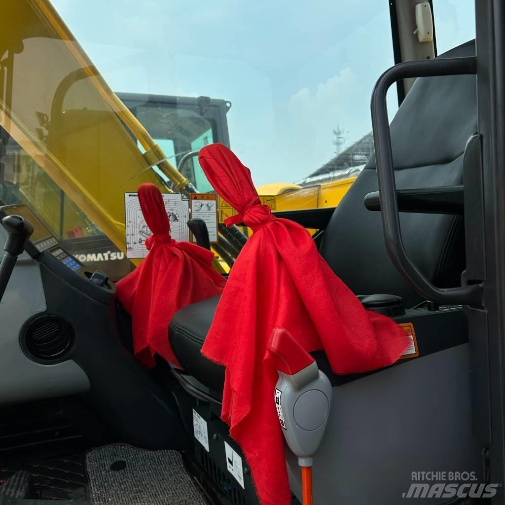 Komatsu 60-8 حفارات زحافة