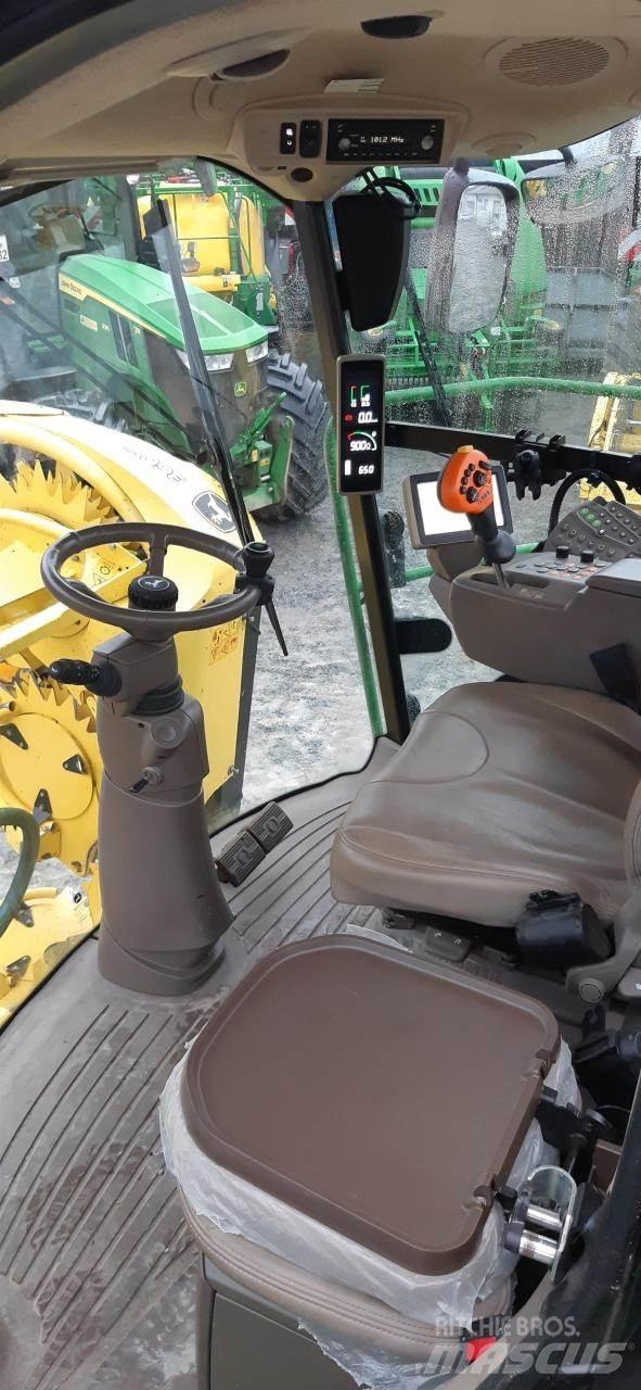 John Deere 8400i علافات ذاتية الدفع