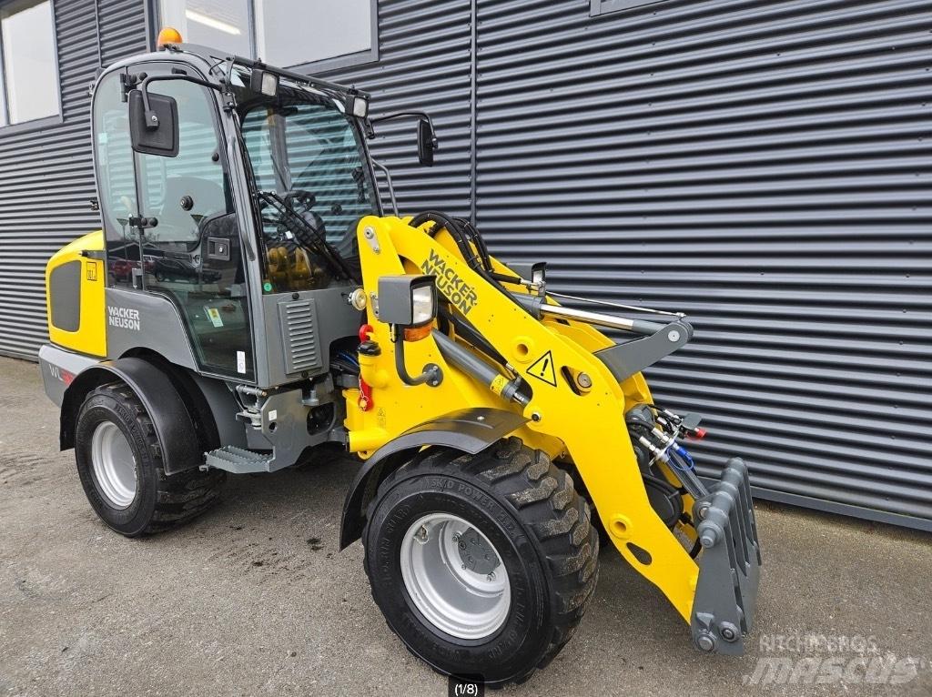 Wacker Neuson WL 32 لوادر بعجل