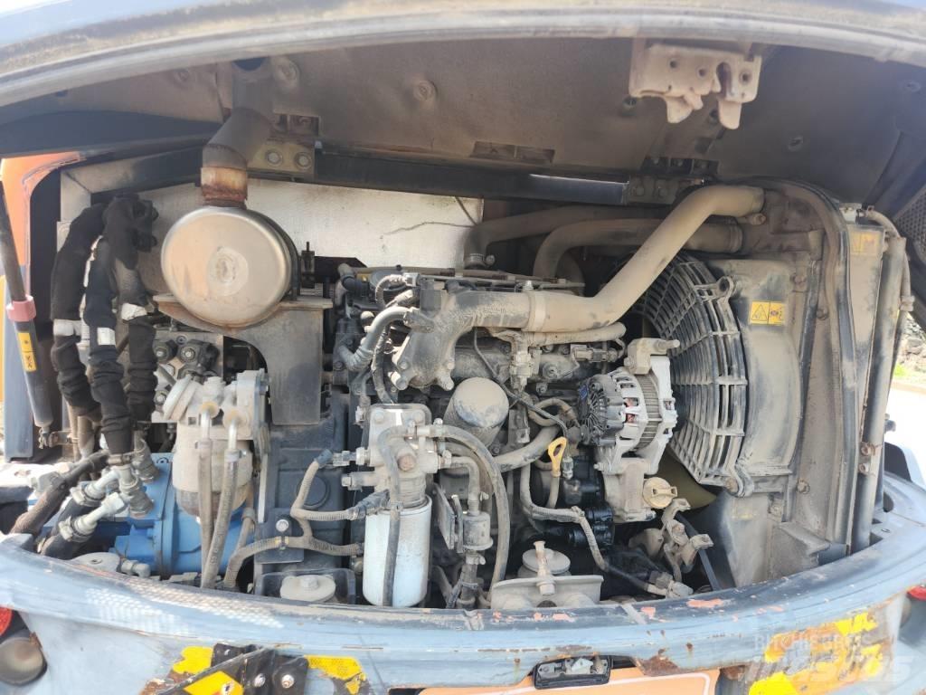 Doosan DX 55 W حفارات بعجل
