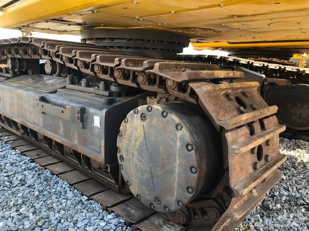 Komatsu 450 حفارات زحافة