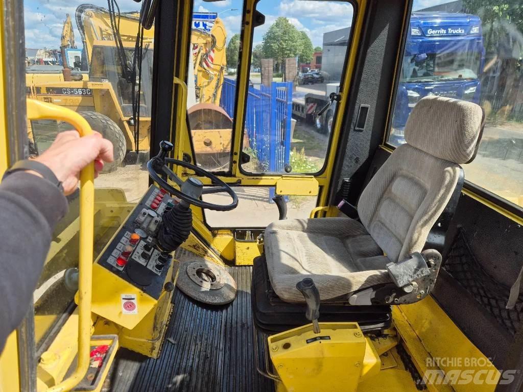 Bomag BW 144 AD-2 مداحل ثنائية الاسطوانة