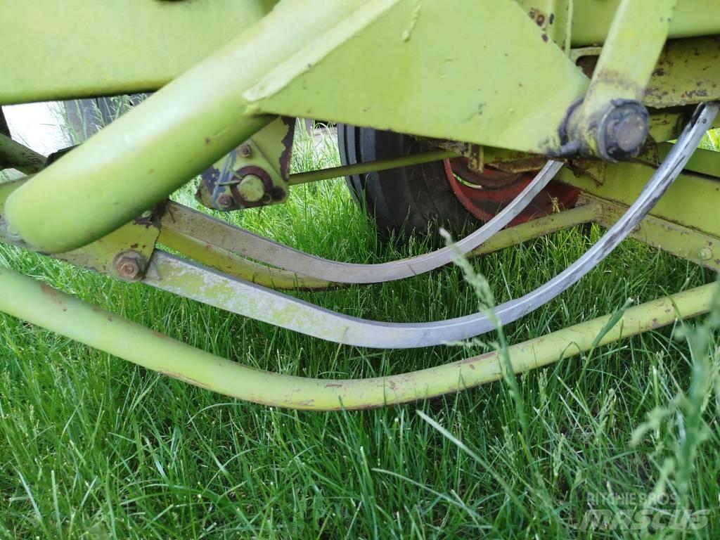 CLAAS Markant 52 محزمات مربعة