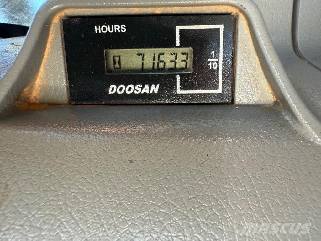 Doosan DX 380 LC حفارات زحافة