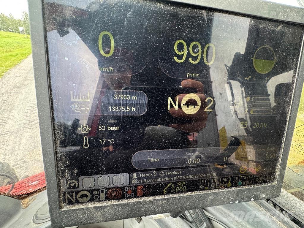 Komatsu 901 حصادات
