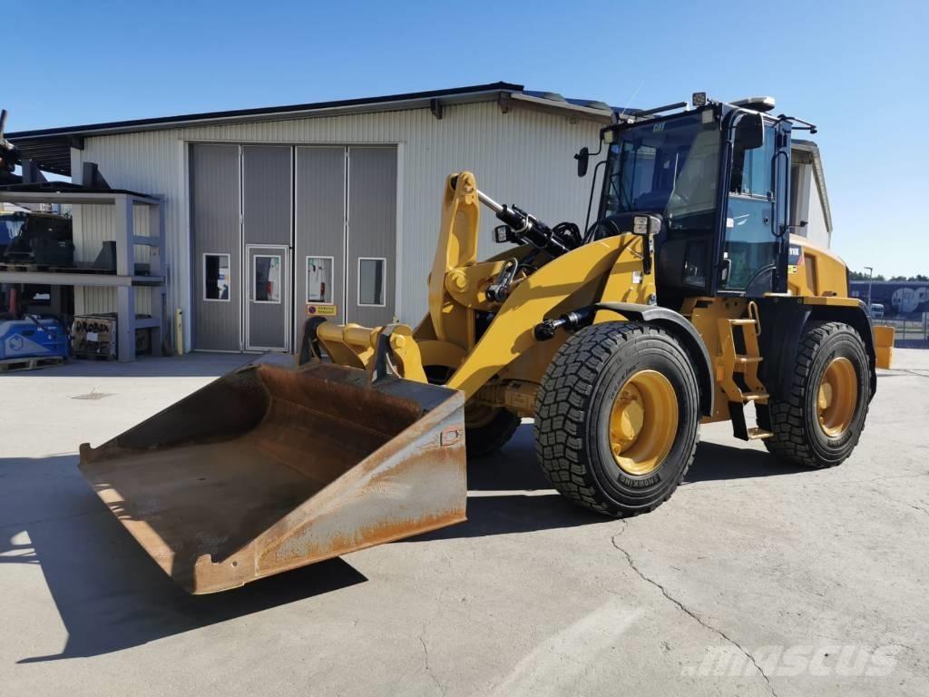 CAT 910 K لوادر بعجل