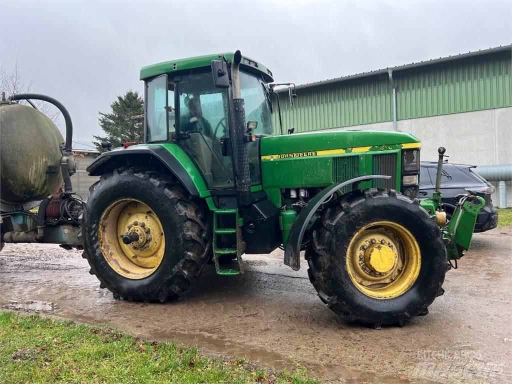 John Deere 7810 الجرارات