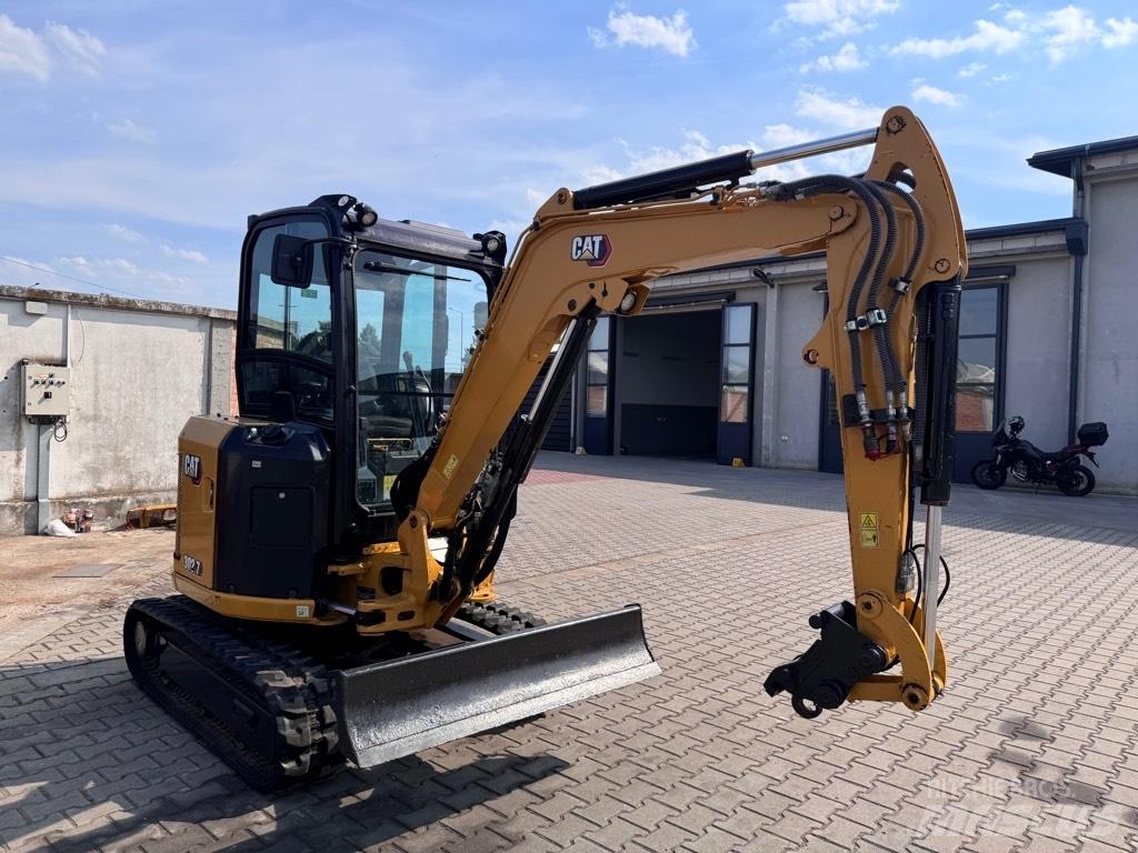 CAT 302.7 D CR حفارات صغيرة أقل من 7 طن (حفارات صغيرة)