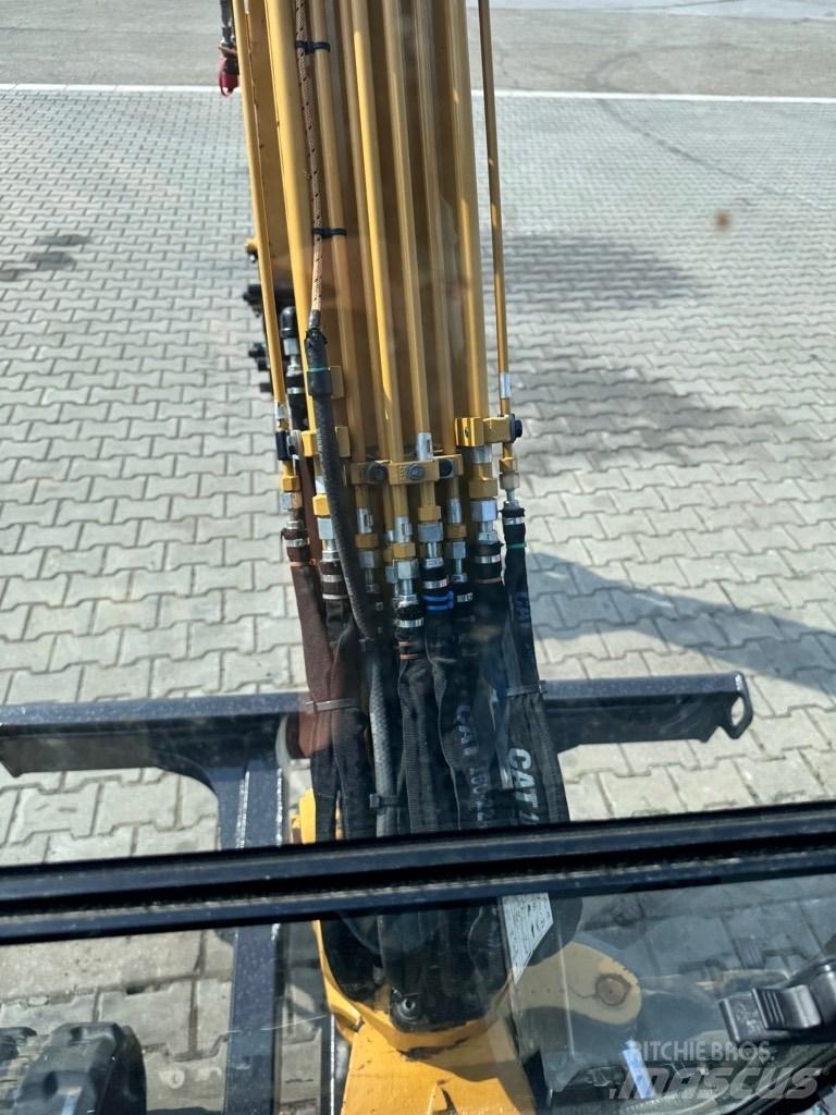 CAT 302.7 D CR حفارات صغيرة أقل من 7 طن (حفارات صغيرة)