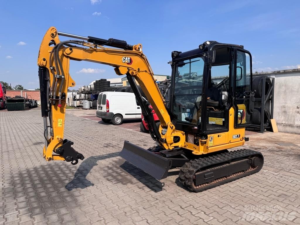 CAT 302.7 D CR حفارات صغيرة أقل من 7 طن (حفارات صغيرة)
