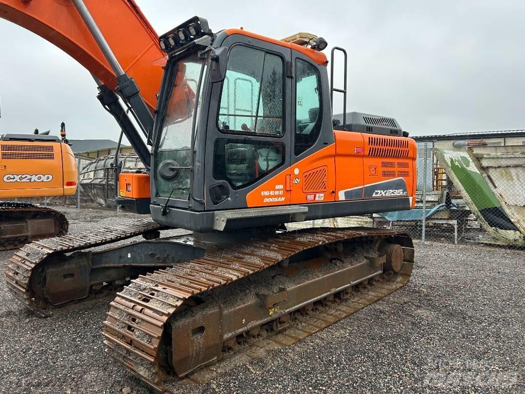Doosan DX 235 LC-5 حفارات زحافة
