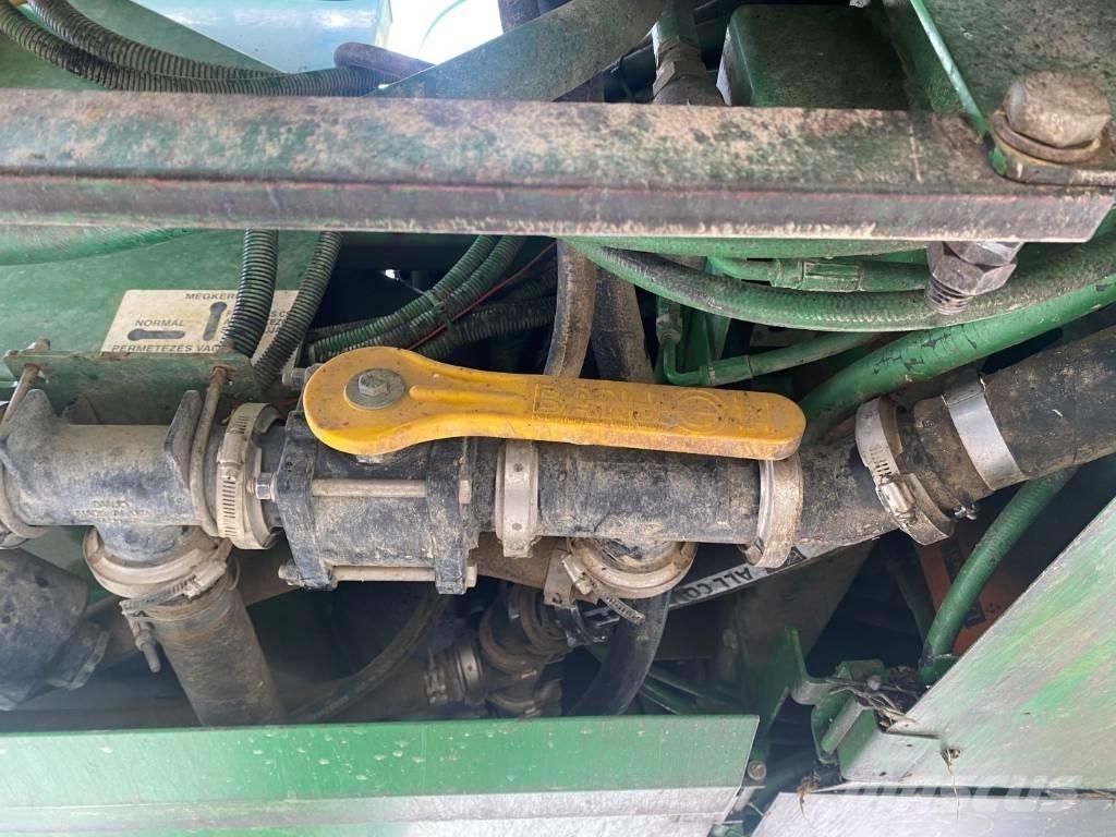 John Deere 4720 رشاشات ذاتية الحركة