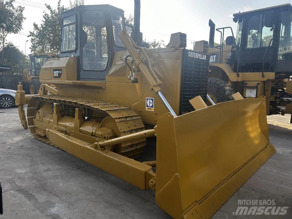 CAT D 7 G بلدوزرات مجنزرة