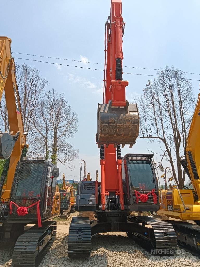 Hitachi ZX 240 حفارات زحافة