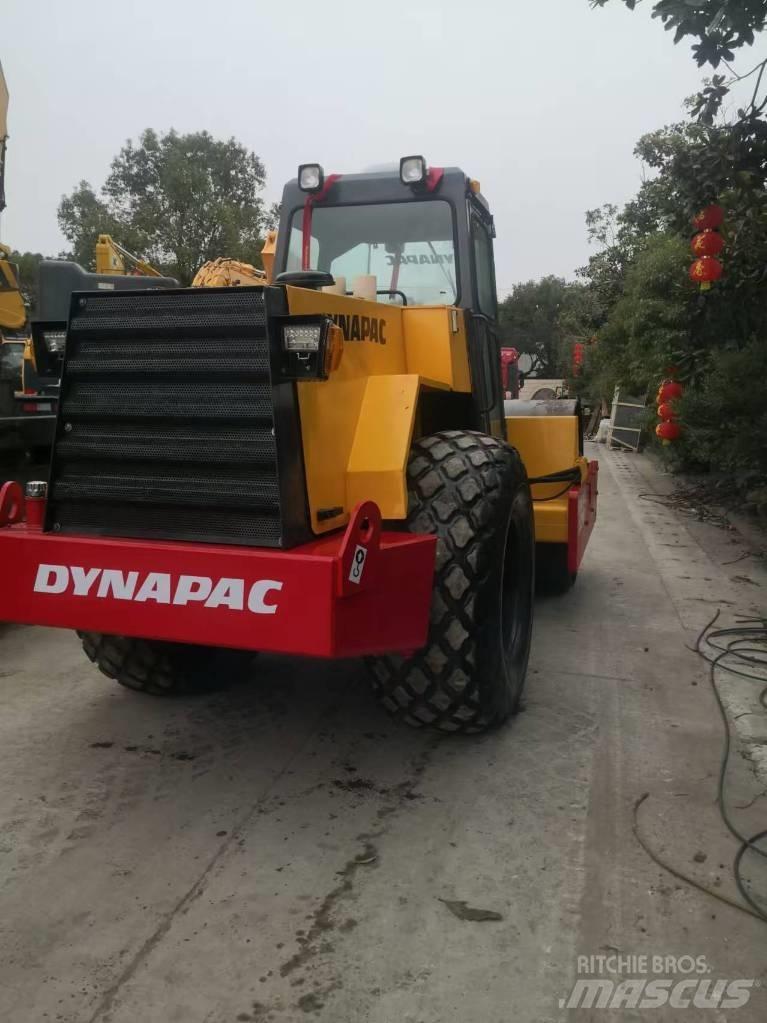 Dynapac CA 301 D مداحل أحادية الأسطوانة
