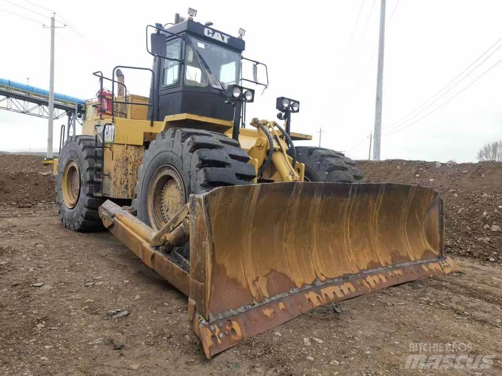 CAT 834 G بلدوزرات بعجلات