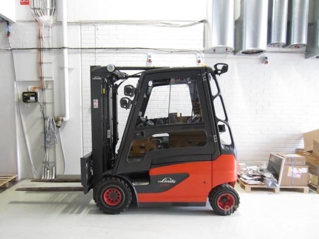 Linde E25 شاحنات ذات رافعات شوكية تعمل بالكهرباء