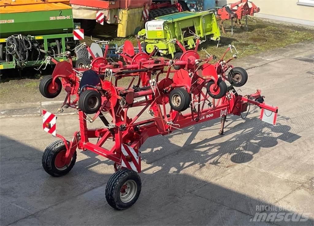 Lely Lotus 900P مكابس وميبسات التبن