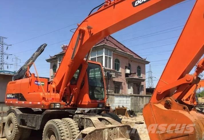 Doosan DH210W-7 حفارات بعجل