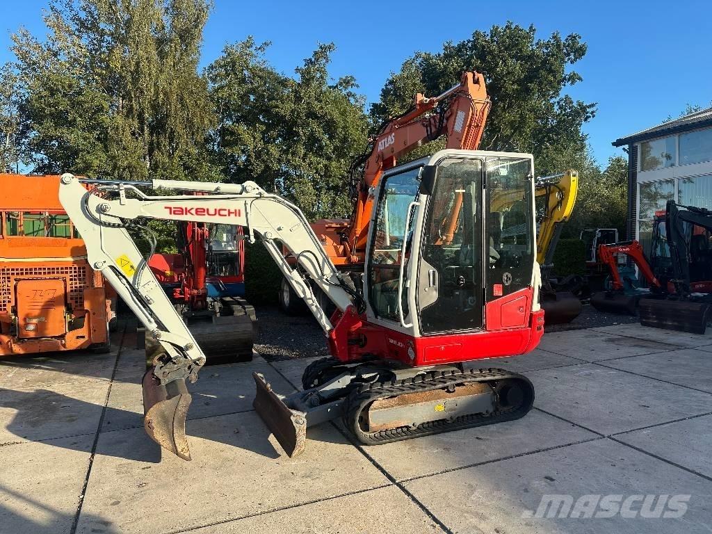 Takeuchi TB 230 حفارات صغيرة أقل من 7 طن (حفارات صغيرة)