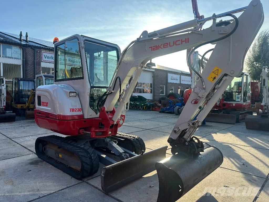 Takeuchi TB 230 حفارات صغيرة أقل من 7 طن (حفارات صغيرة)