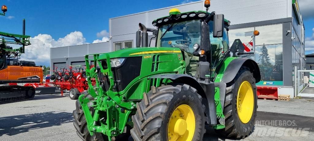 John Deere 6250 R الجرارات