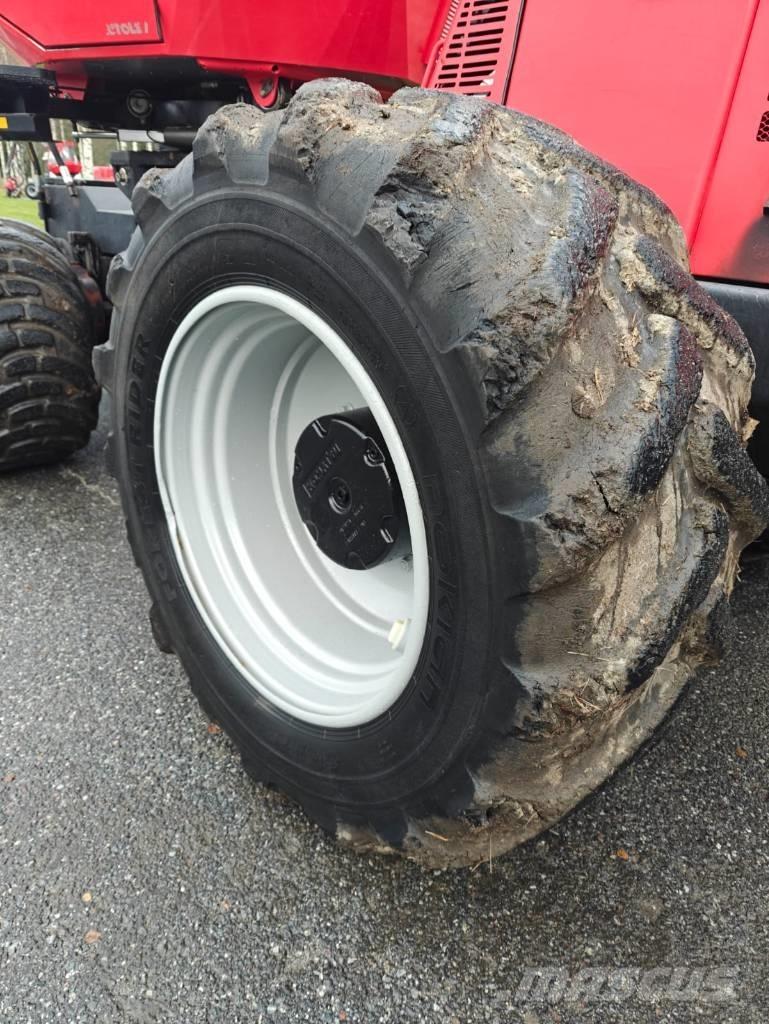 Komatsu 901 TX.1 حصادات