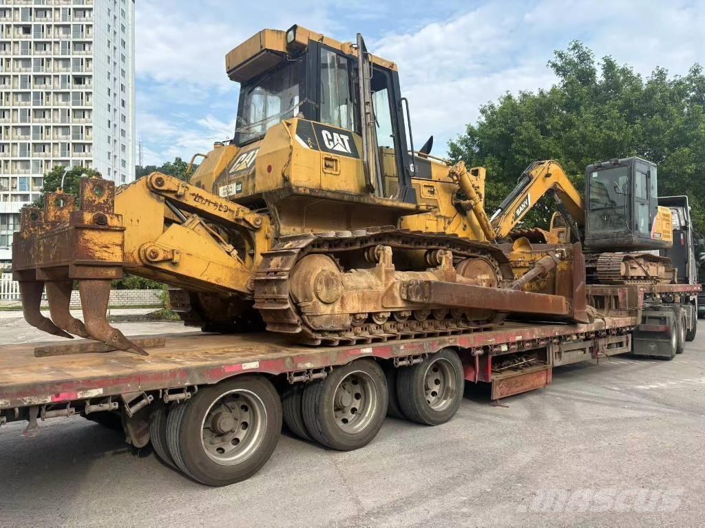 CAT D7G2 بلدوزرات مجنزرة