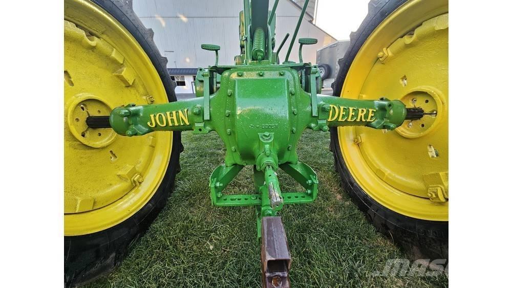 John Deere B حفارات