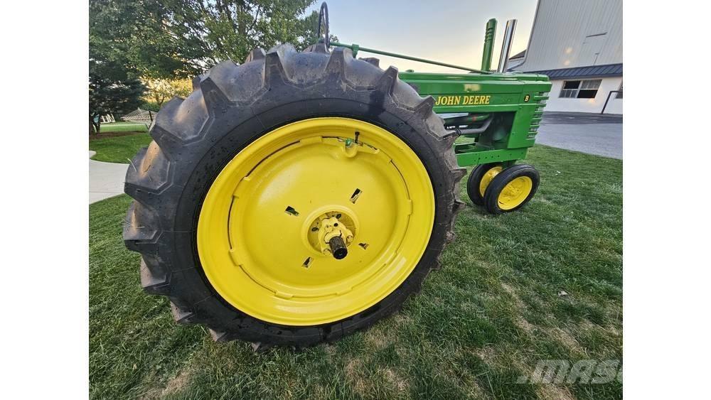 John Deere B حفارات