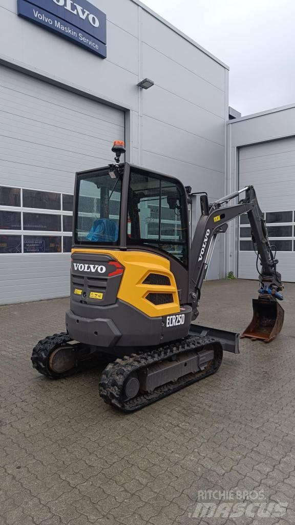 Volvo ECR 25 D حفارات صغيرة أقل من 7 طن (حفارات صغيرة)