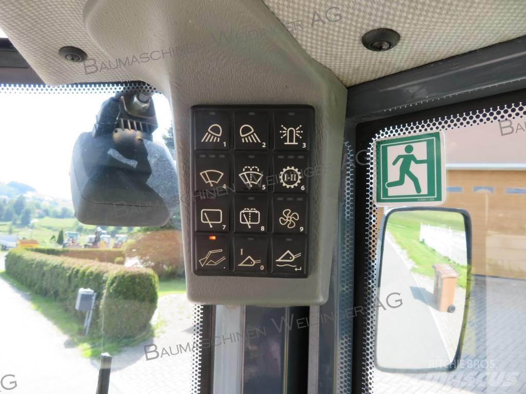 Yanmar V 80 لوادر بعجل