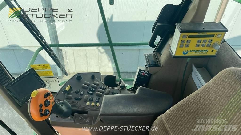 John Deere 7500 حصادات الأعلاف