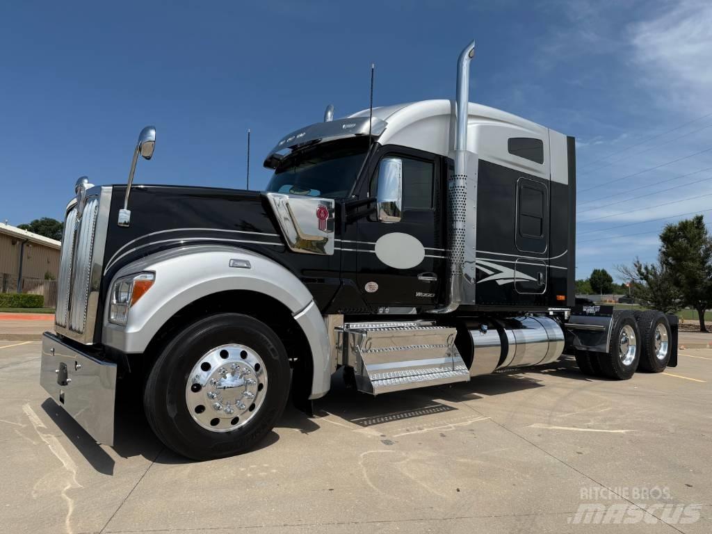 Kenworth W 990 وحدات الجر