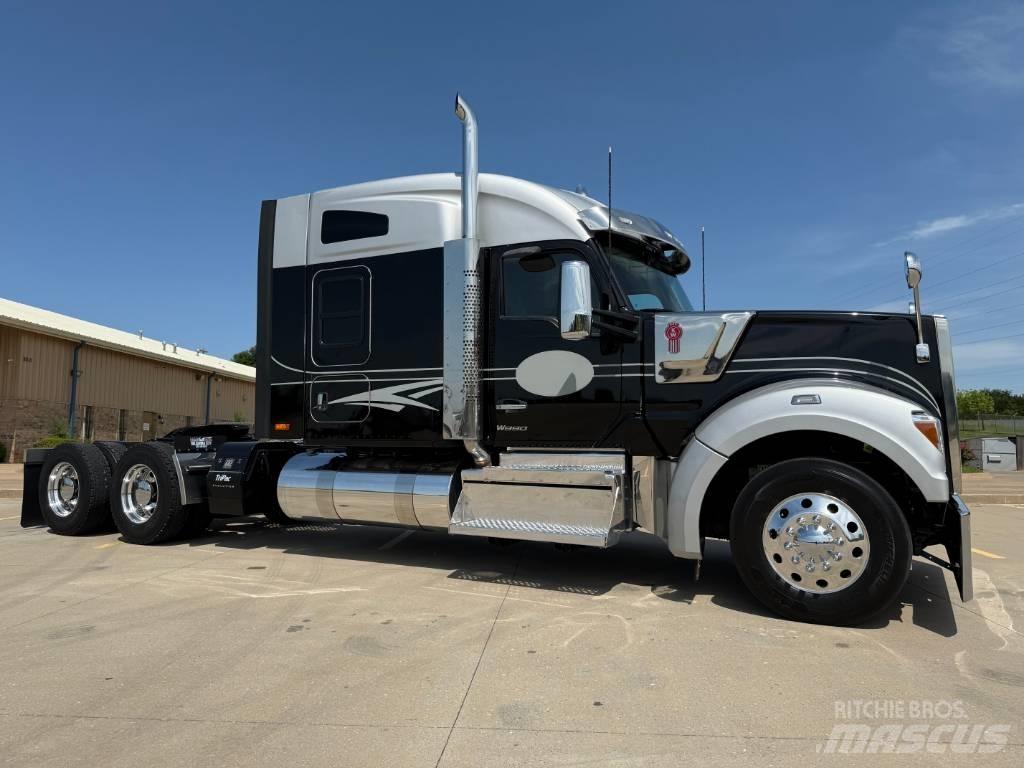 Kenworth W 990 وحدات الجر