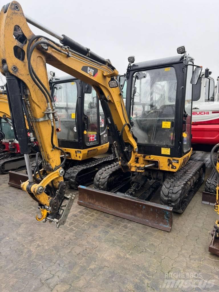 CAT 302.7 D حفارات صغيرة أقل من 7 طن (حفارات صغيرة)