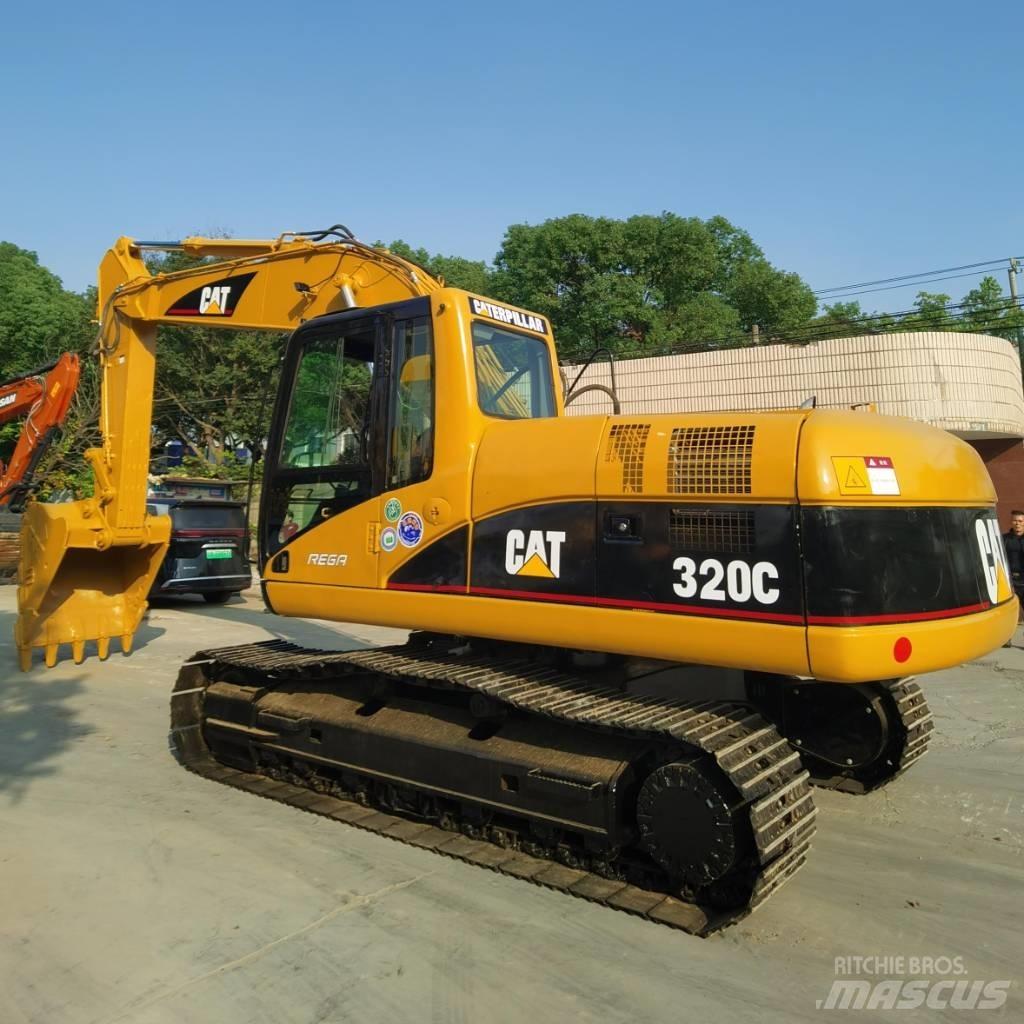 CAT 320 C حفارات زحافة