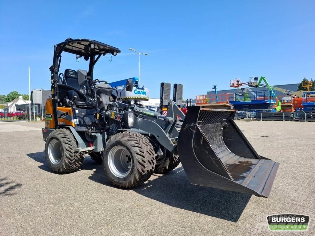 GiANT G1500 X-TRA لوادر صغيرة