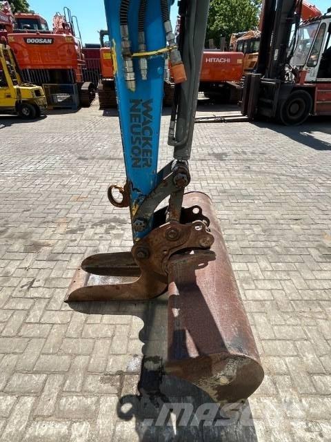 Wacker Neuson 50 Z3 حفارات زحافة