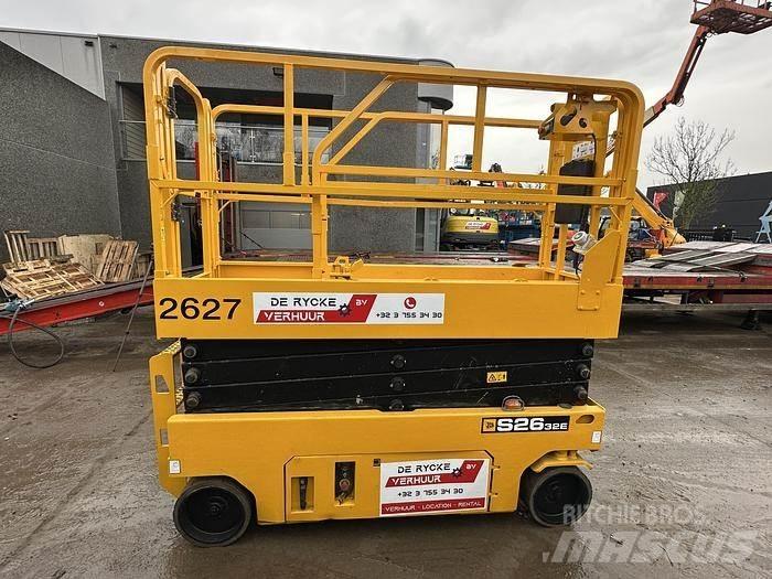 JCB S2632E رافعات مقصية الشكل