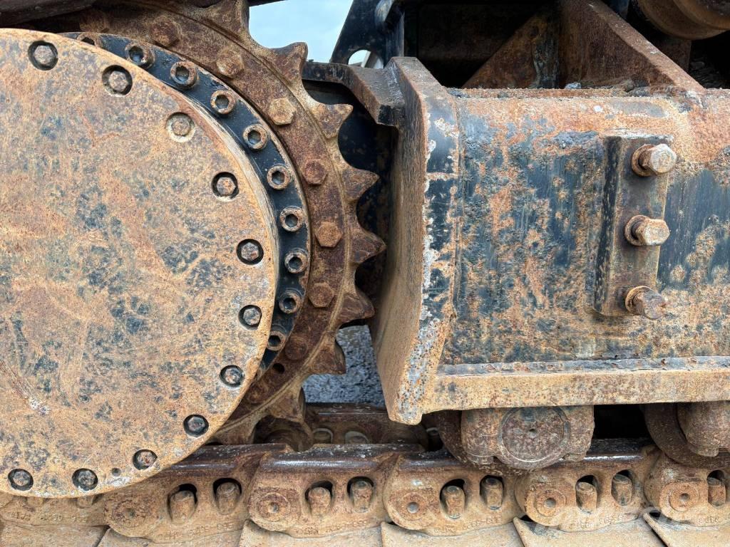 CAT 352 F حفارات زحافة