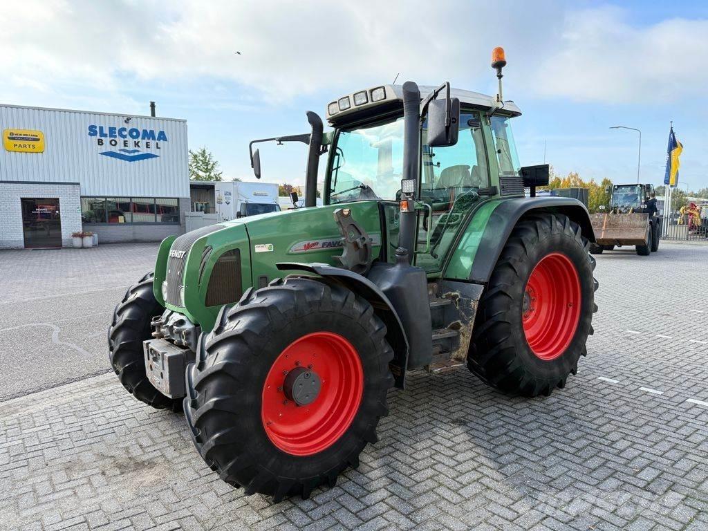Fendt 712 Vario الجرارات
