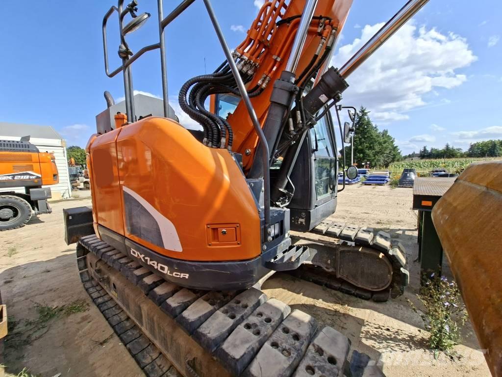 Doosan DX 140 LCR حفارات زحافة