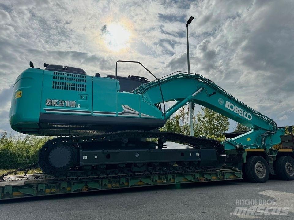 Kobelco SK 210 حفارات زحافة