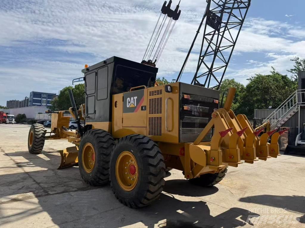 CAT 140 H معدات تمهيد الطرق