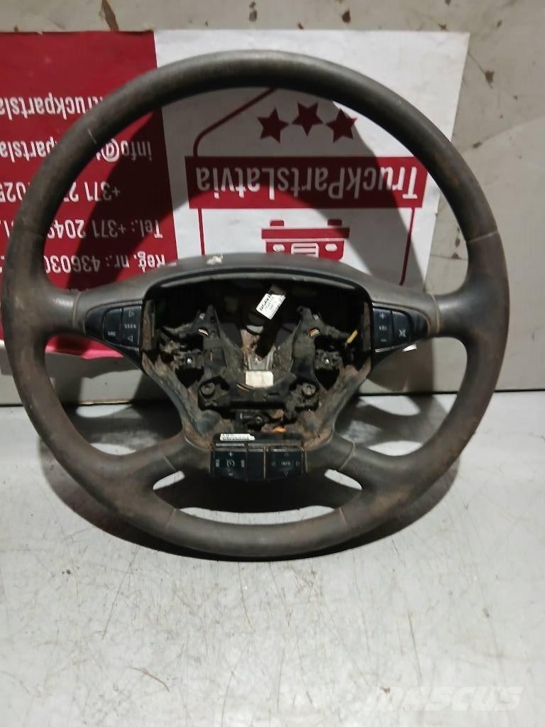 Scania P 420    1495393 كابينة والداخلية
