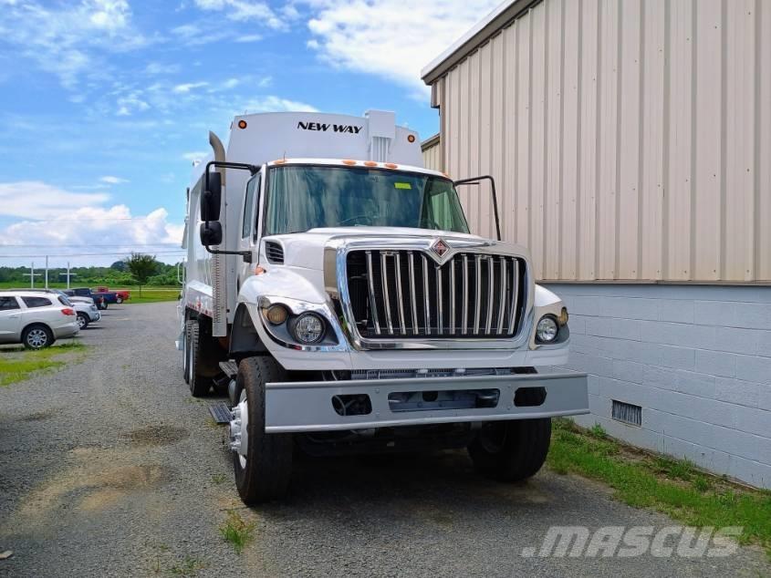 International 7400 شاحنات المخلفات